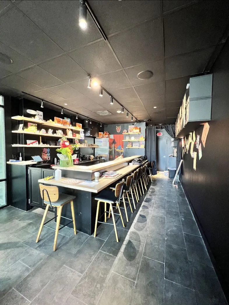Juni Omakase interior