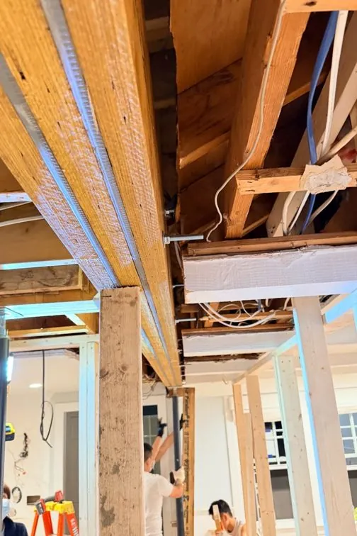 Beam & post support